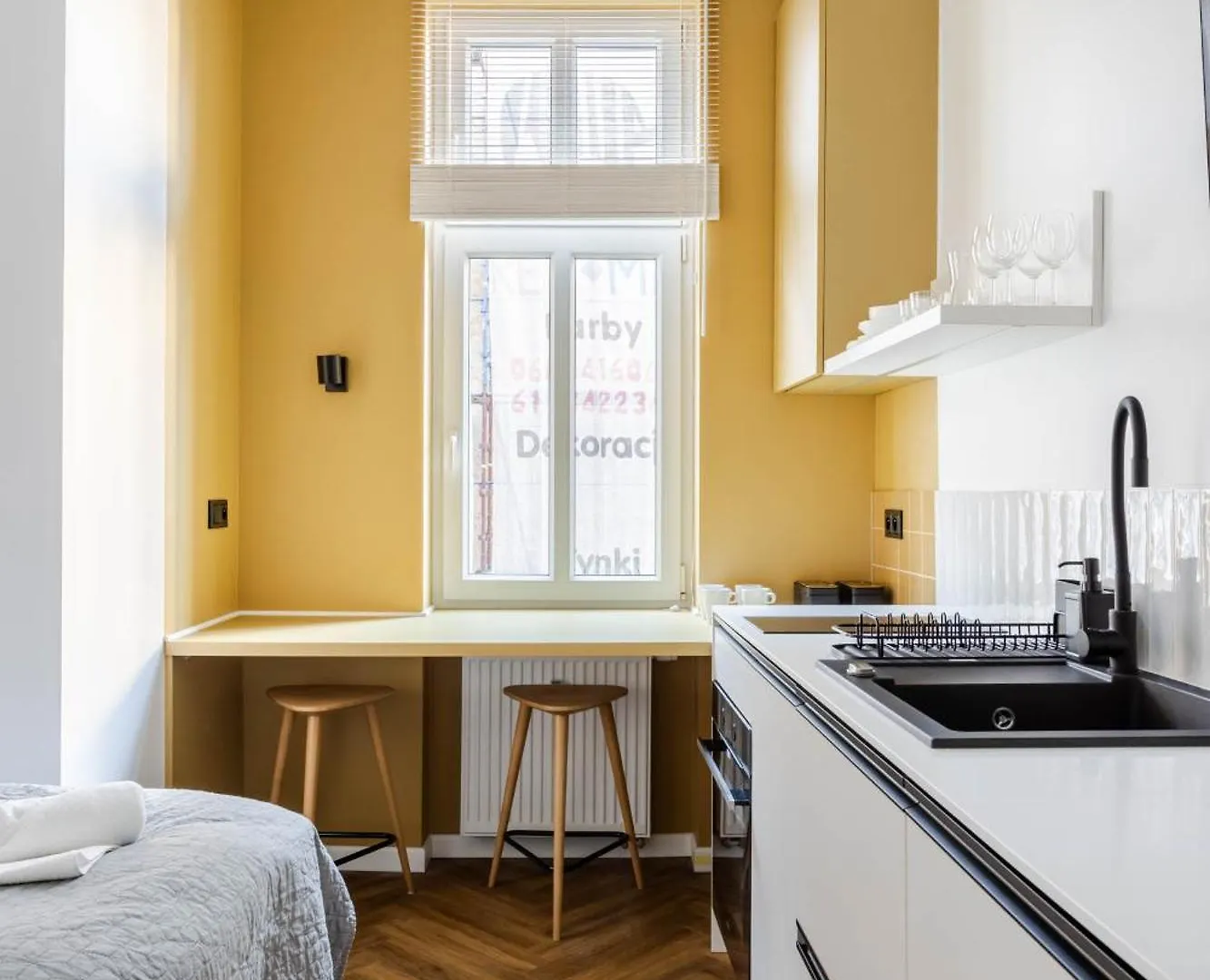 Nowoczesne I Stylowe Studia Very Berry W Poznaniu By Noclegi Renters Polen