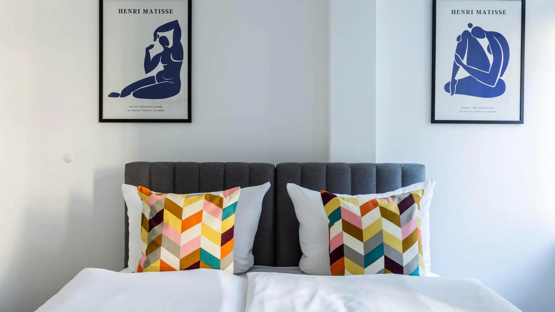 Nowoczesne I Stylowe Studia Very Berry W Poznaniu By Noclegi Renters
