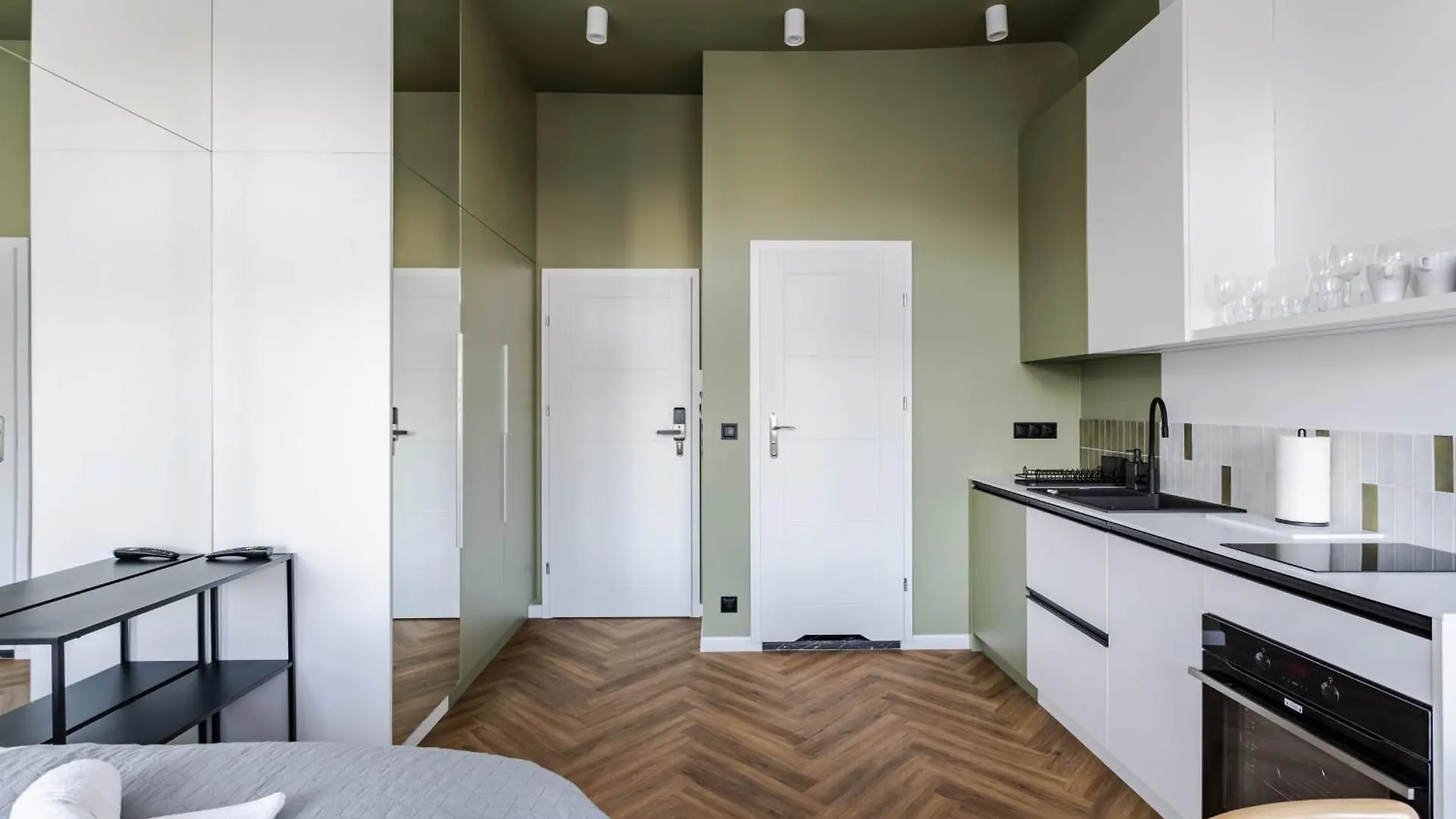 Lägenhet Nowoczesne I Stylowe Studia Very Berry W Poznaniu By Noclegi Renters Polen