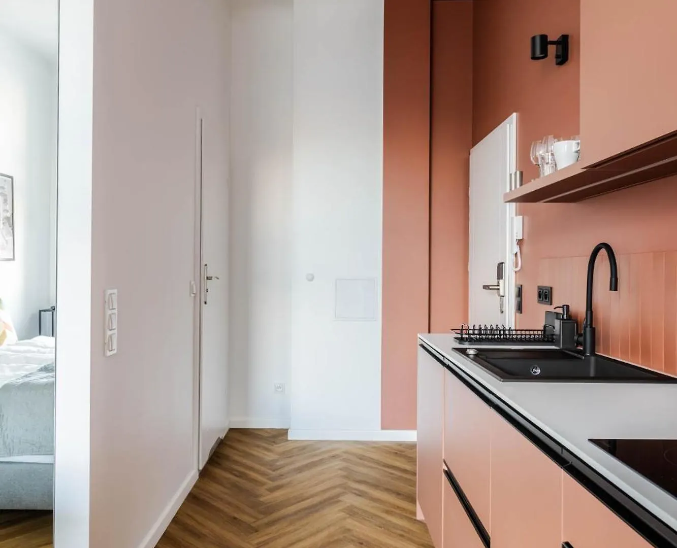 Nowoczesne I Stylowe Studia Very Berry W Poznaniu By Noclegi Renters 0*, Poznań Polen