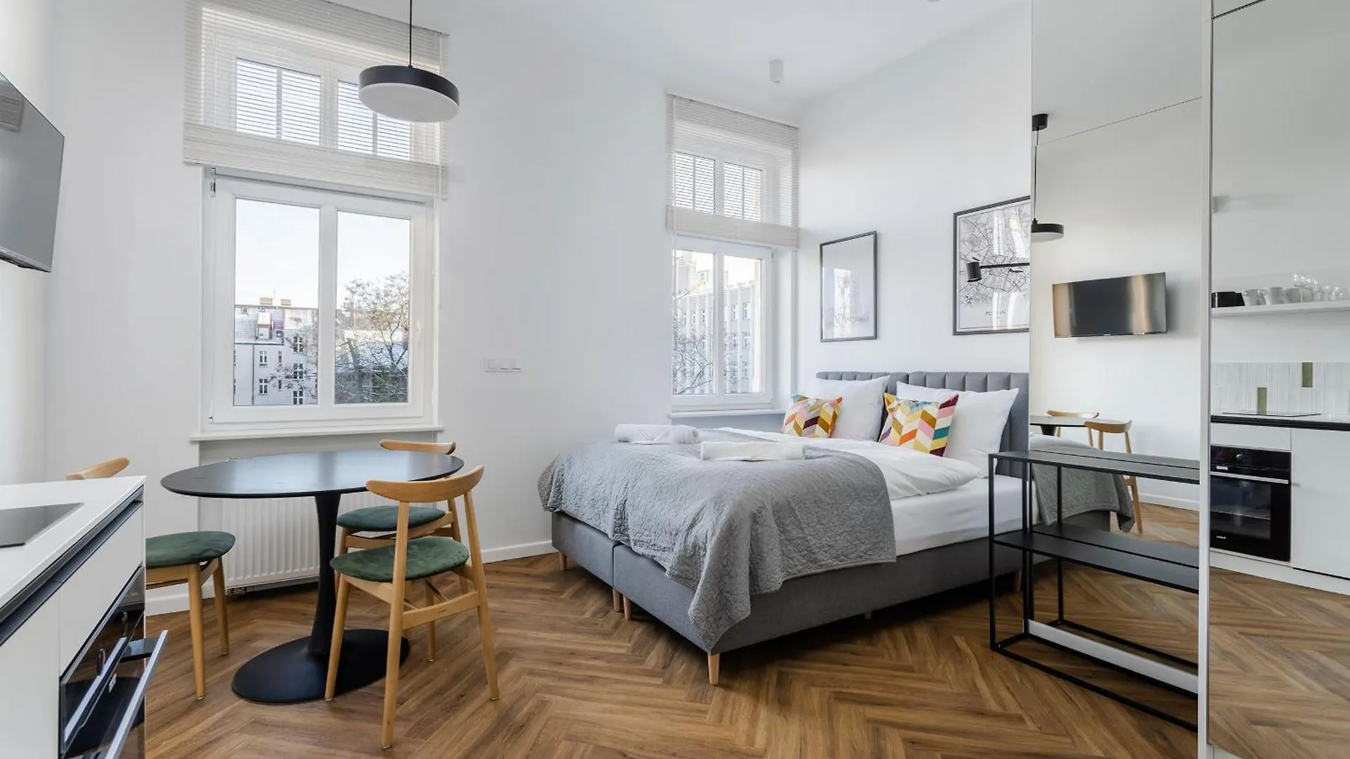 Nowoczesne I Stylowe Studia Very Berry W Poznaniu By Noclegi Renters Polen